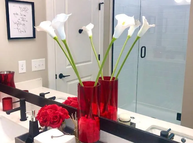 Popular Downtown Atlanta Condo With Free Gated Parking